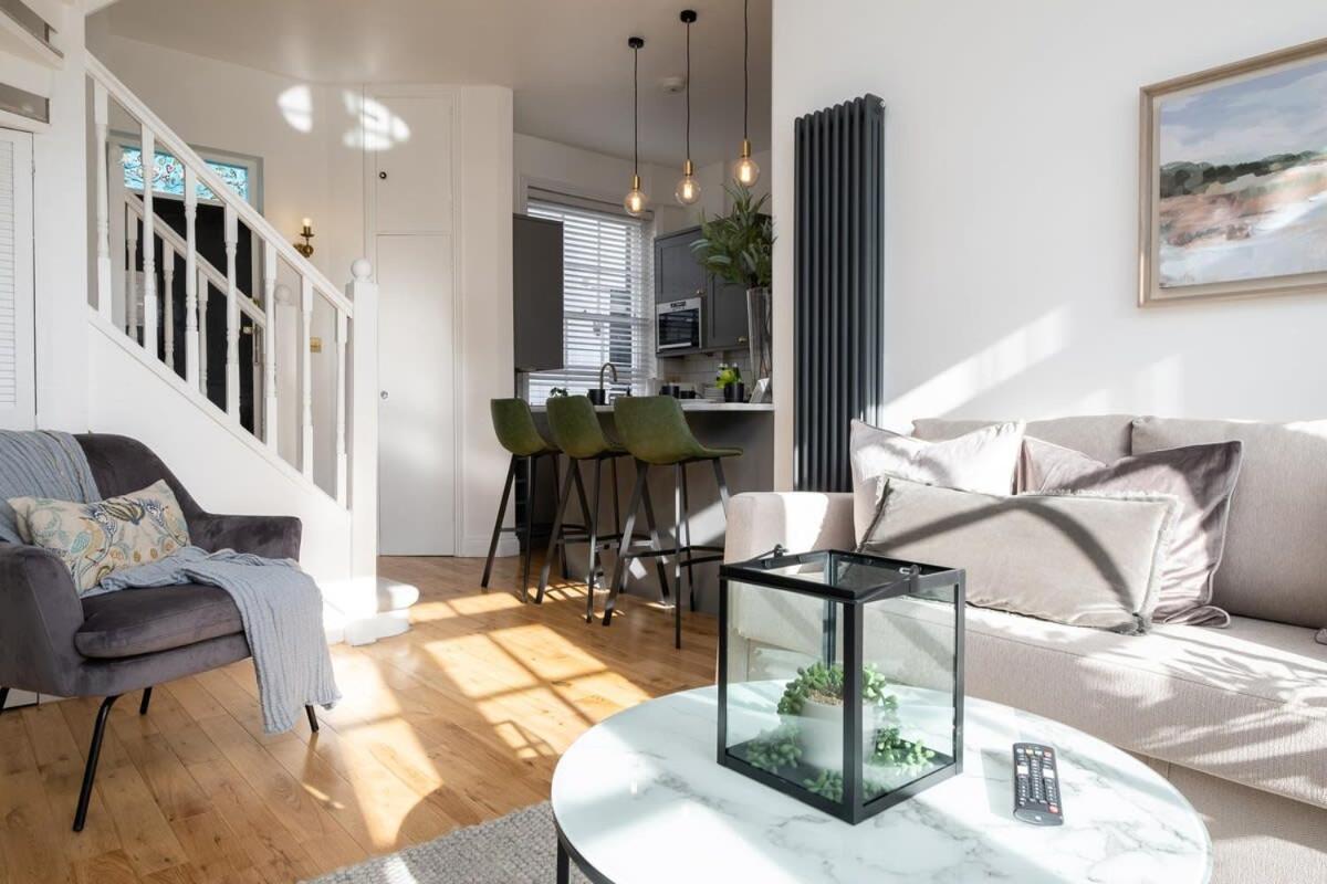Holiday home Host & - Olde Place Brighton